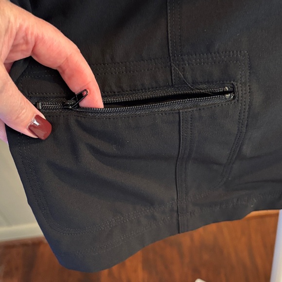 Zenergy by Chico’s Black Women's Zip-Up Jacket size 3 (XL) - Picture 2 of 8